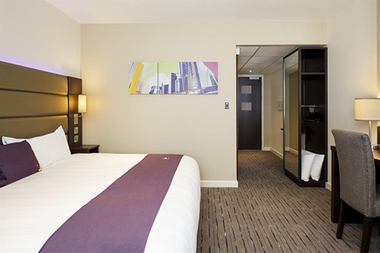 Premier Inn Premier Inn 백숏 외부 사진