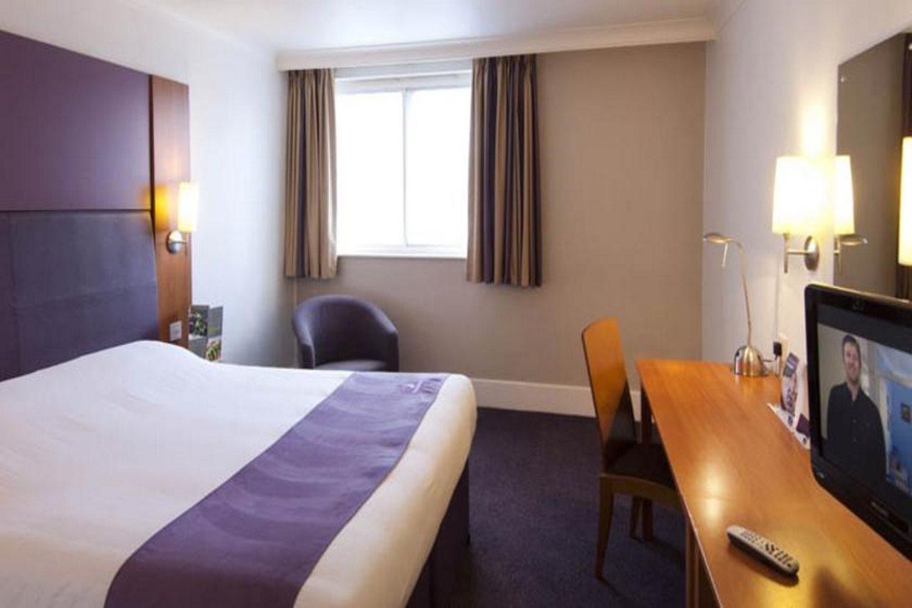 Premier Inn Premier Inn 백숏 외부 사진