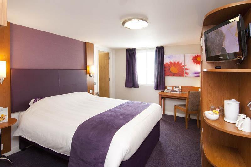 Premier Inn Premier Inn 백숏 외부 사진
