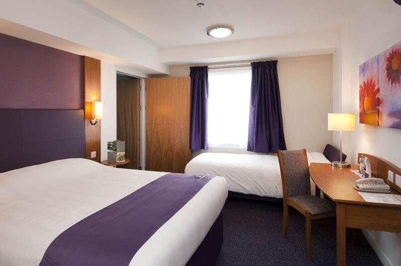 Premier Inn Premier Inn 백숏 외부 사진